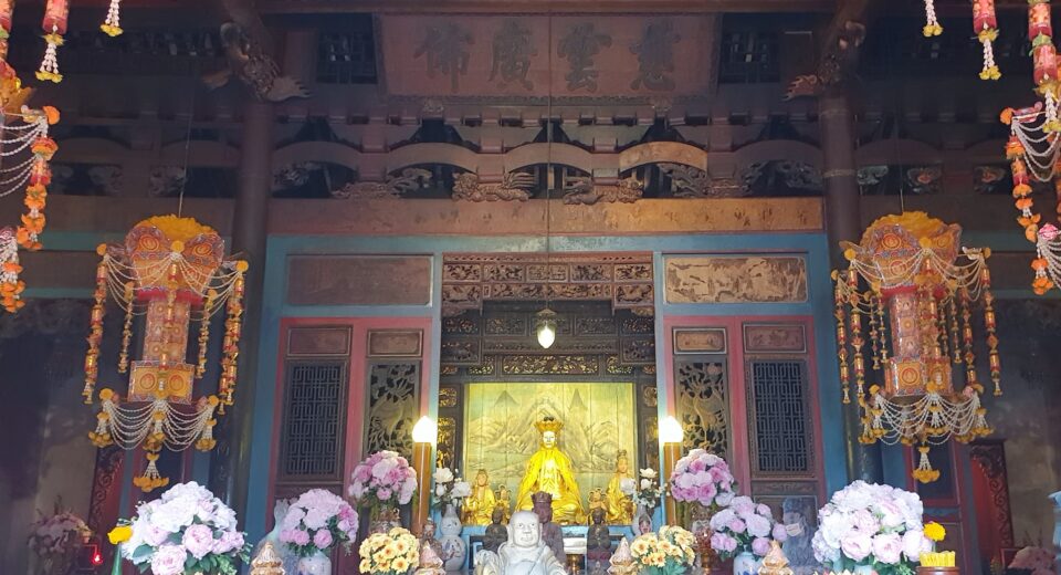 “เกียนฮันเกง”  ศาลเจ้าตระกูลสิมะเสถียรในชุมชนกุฎีจีน                