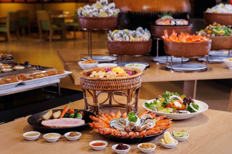 Sunday Family & Friends Lunch Buffet ที่ Ginger