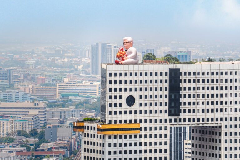 KFC Thailand Turns a Local Pain Point into a Viral Songkran Spectaclewith Giant Landmark Takeover and Limited-Edition Flip-Flops