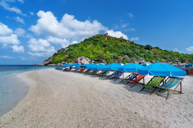 เมษาพาเที่ยว Hidden Beaches หลังสงกรานต์: หนีร้อนสู่ชายหาดลับที่สวยงามและเงียบสงบ